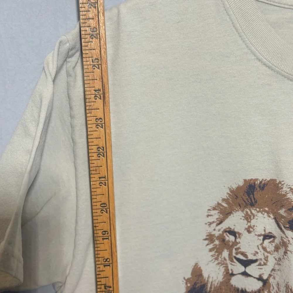 Gildan Beige Jesus King of Kings Lion of Judah T-Shirt 100% Cotton Vintage Y2K - Picture 8 of 8